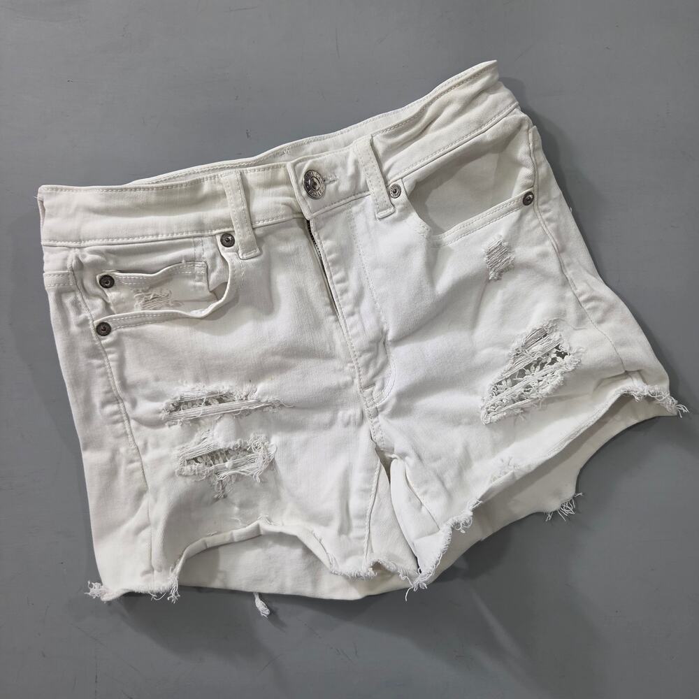 American Eagle White Shorts Womens 6 Distressed Denim Casual cut offs FLAW